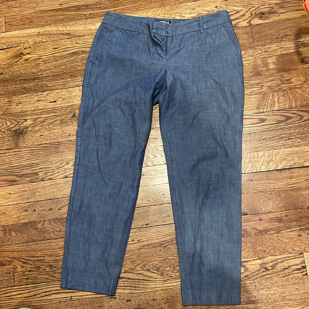 Express ankle columnist pants. Navy. In good condition.